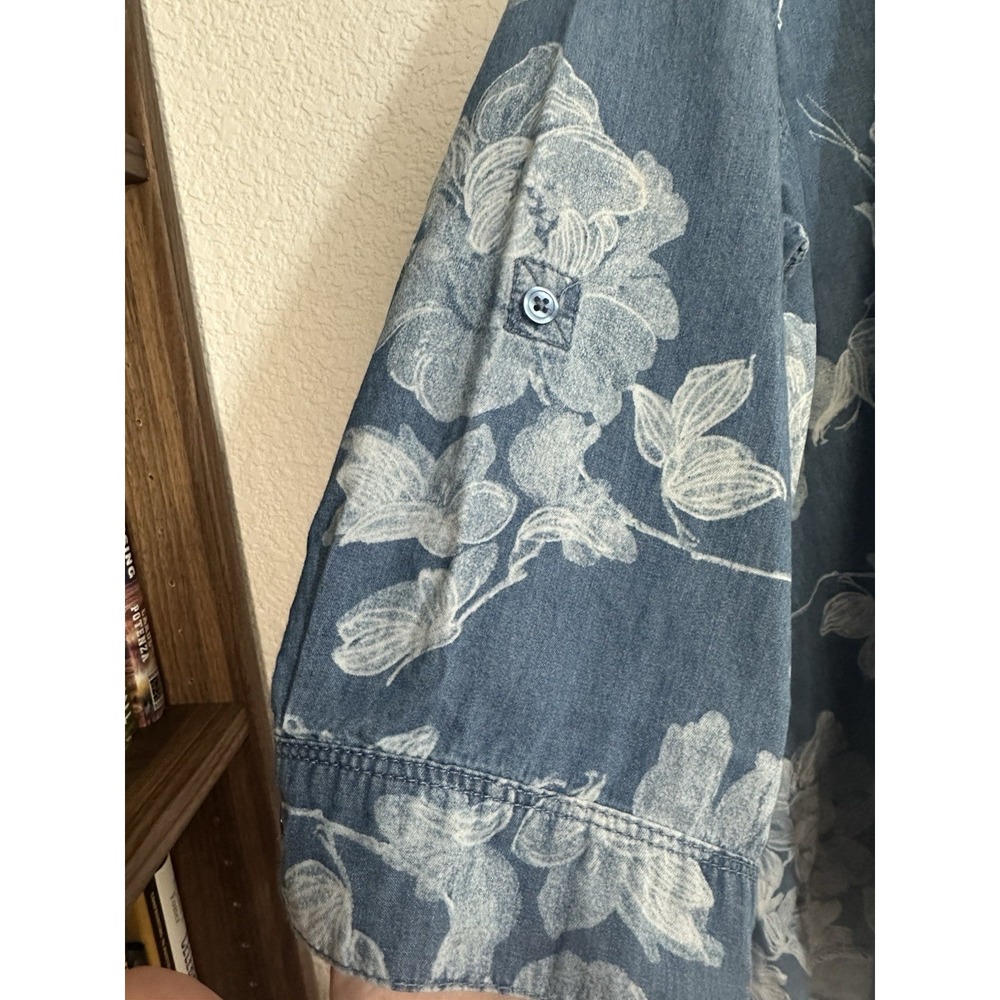 Chicos Top 3 Womens XL Blue Floral Denim Chambray 3/4 Roll Tab Sleeve - Picture 4 of 7